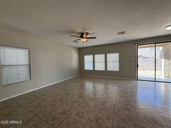 6341 W VALENCIA Drive, Laveen, AZ 85339