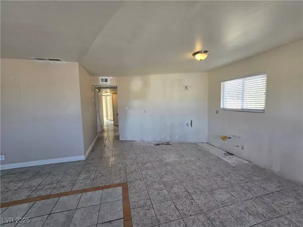 4748 Terra Linda AVE, Las Vegas, NV 89120
