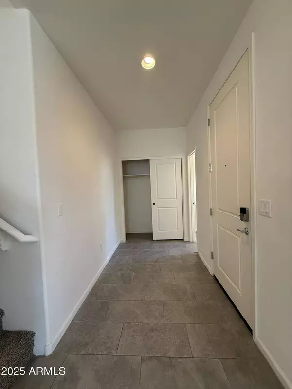 1725 W POLLACK Street, Phoenix, AZ 85041