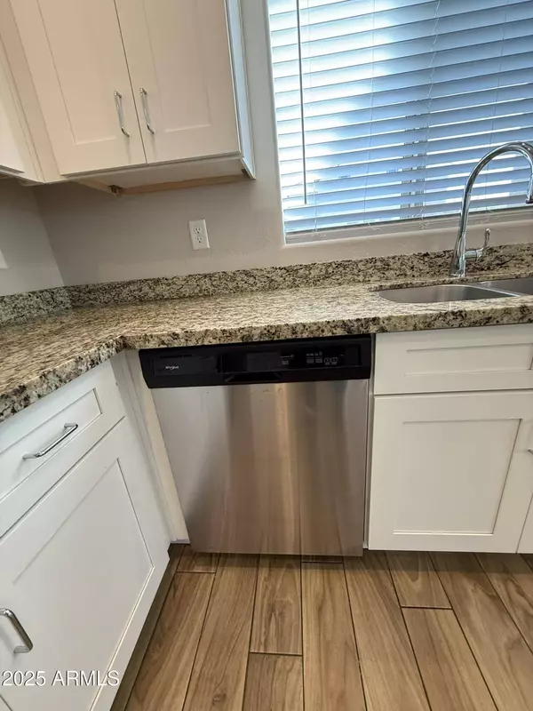 1720 W POLLACK Street, Phoenix, AZ 85041