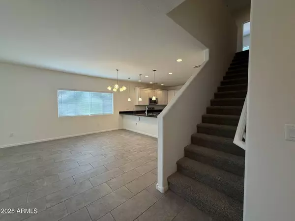 1725 W POLLACK Street, Phoenix, AZ 85041