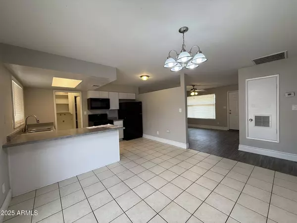 1804 W KRISTAL Way, Phoenix, AZ 85027