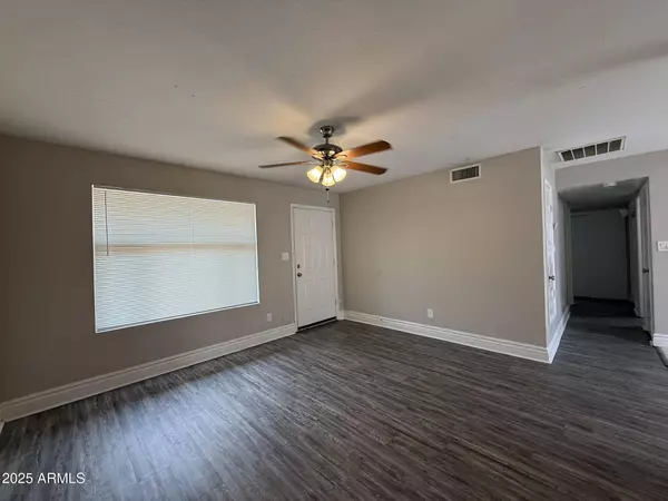 1804 W KRISTAL Way, Phoenix, AZ 85027