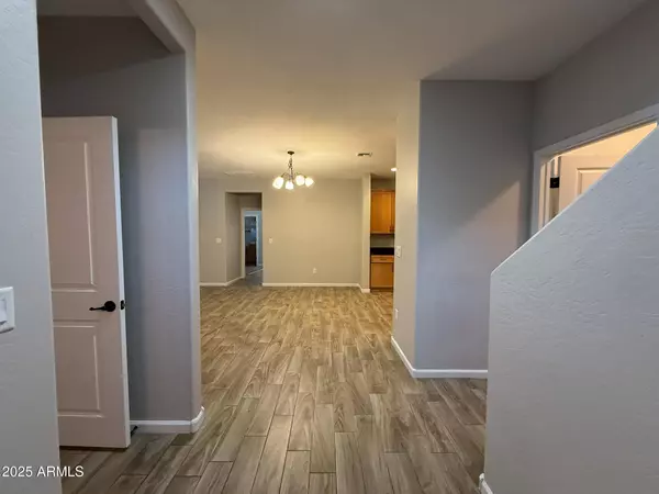 1736 W POLLACK Street, Phoenix, AZ 85041