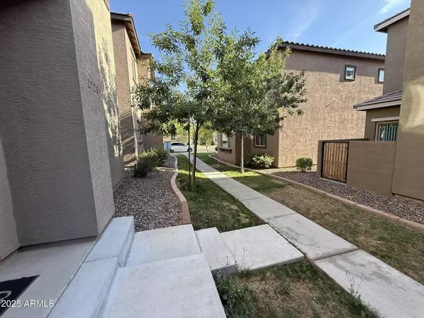 1736 W POLLACK Street, Phoenix, AZ 85041