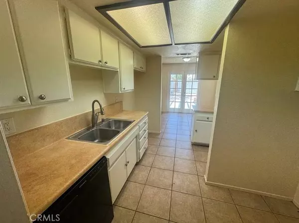 1848 Horizon LN, Lancaster, CA 93535