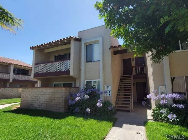 700 W La Veta AVE #F2, Orange, CA 92868