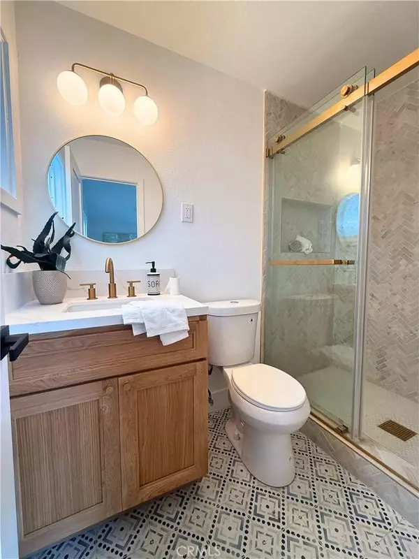 1994 11th ST, La Verne, CA 91750