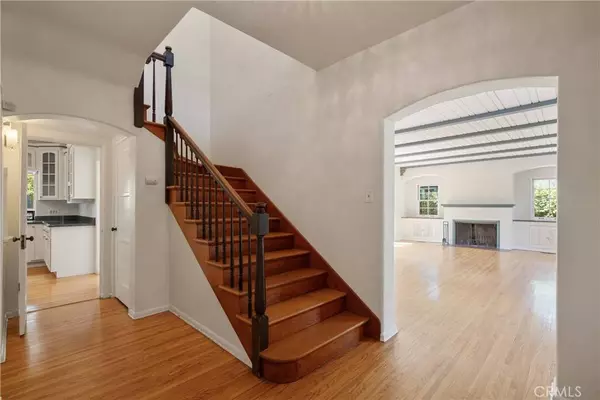 1111 N Indian Hill BLVD, Claremont, CA 91711