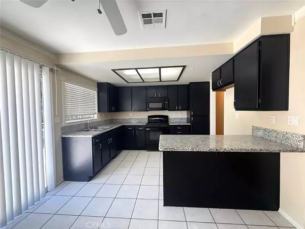 1816 W Avenue K11, Lancaster, CA 93534