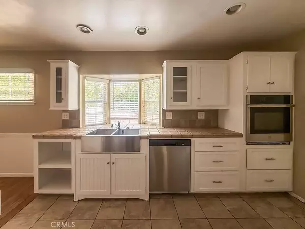 409 N Elwood AVE, Glendora, CA 91741