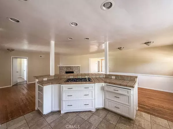 409 N Elwood AVE, Glendora, CA 91741