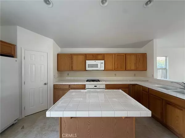 1230 Tourmaline AVE, Mentone, CA 92359