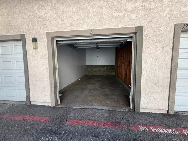 1251 S Meadow LN #174, Colton, CA 92324