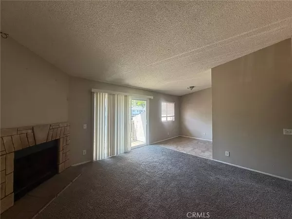 1251 S Meadow LN #174, Colton, CA 92324