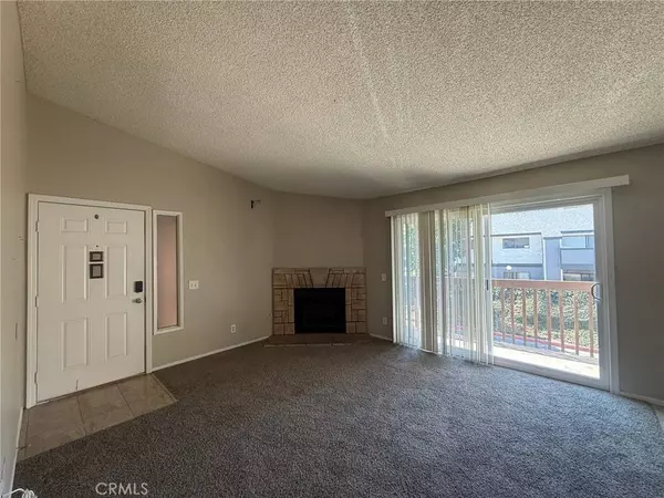 1251 S Meadow LN #174, Colton, CA 92324