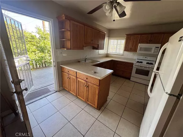 8576 Blossom LN, Lemon Grove, CA 91945