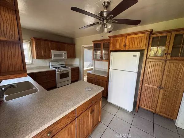 8576 Blossom LN, Lemon Grove, CA 91945