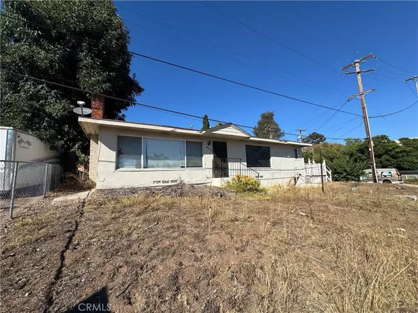 8576 Blossom LN, Lemon Grove, CA 91945