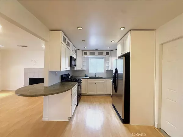 7004 La Sena, San Diego, CA 92114
