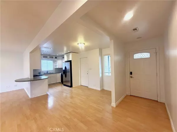 7004 La Sena, San Diego, CA 92114