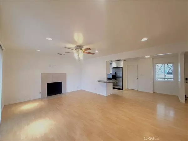 7004 La Sena, San Diego, CA 92114