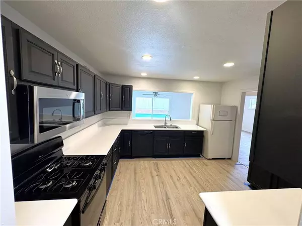 19935 Lanark ST, Canoga Park, CA 91306