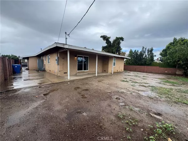 9256 Swinton AVE, North Hills, CA 91343