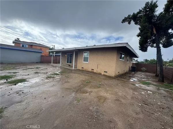 9256 Swinton AVE, North Hills, CA 91343