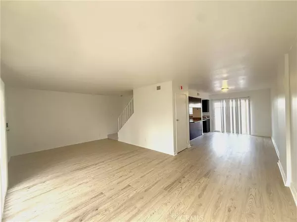 1974 W Glenoaks AVE #E, Anaheim, CA 92801