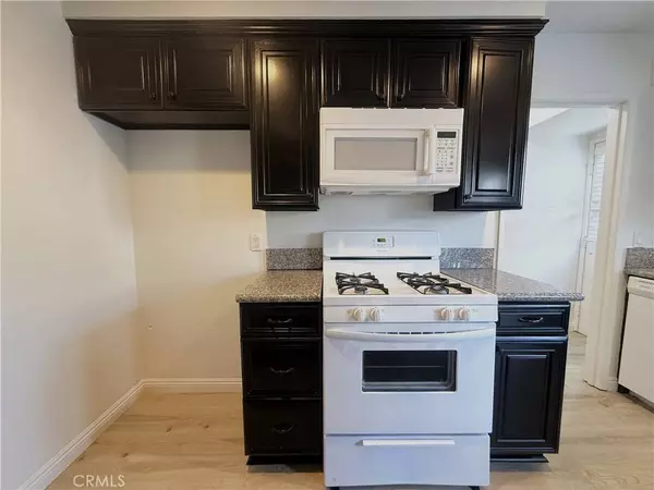 1974 W Glenoaks AVE #E, Anaheim, CA 92801