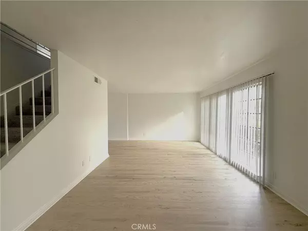 1974 W Glenoaks AVE #E, Anaheim, CA 92801