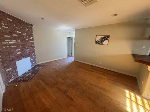 6853 Willis AVE, Van Nuys, CA 91405