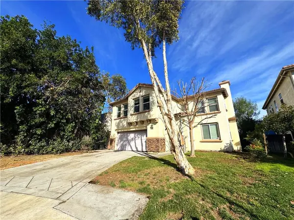 8240 Chamberlain LN, Reseda, CA 91335