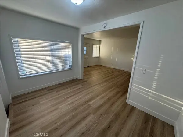 547 S Yorba ST, Orange, CA 92869