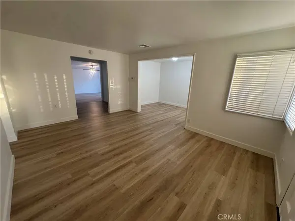 547 S Yorba ST, Orange, CA 92869