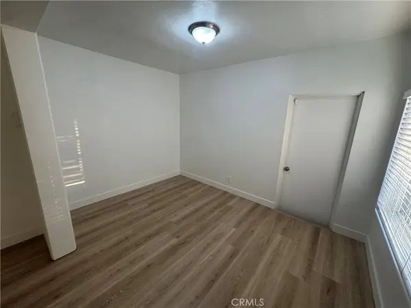 547 S Yorba ST, Orange, CA 92869