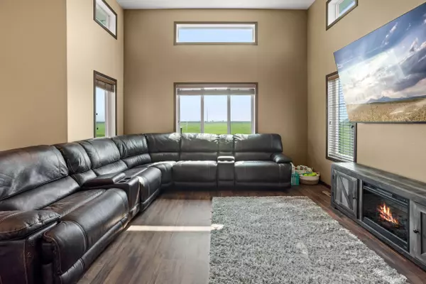 5956 58th St S, Fargo, ND 58104-5680