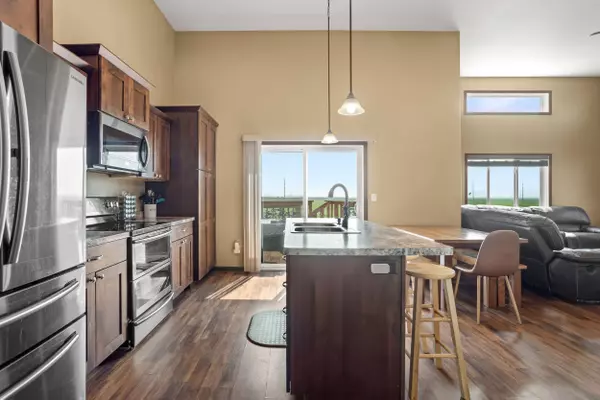 5956 58th St S, Fargo, ND 58104-5680