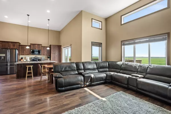 5956 58th St S, Fargo, ND 58104-5680