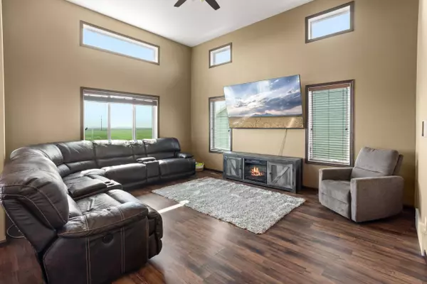 5956 58th St S, Fargo, ND 58104-5680