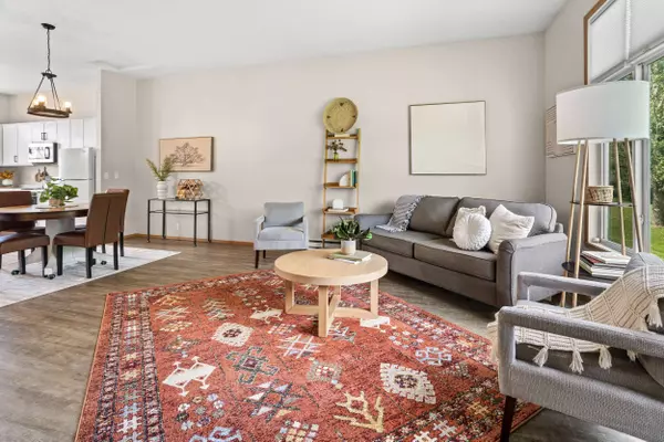 877 37th Ave N, Fargo, ND 58102-1097