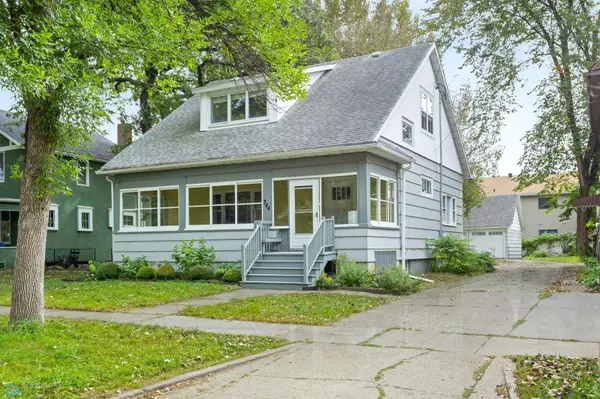 344 9th AVE S, Fargo, ND 58103