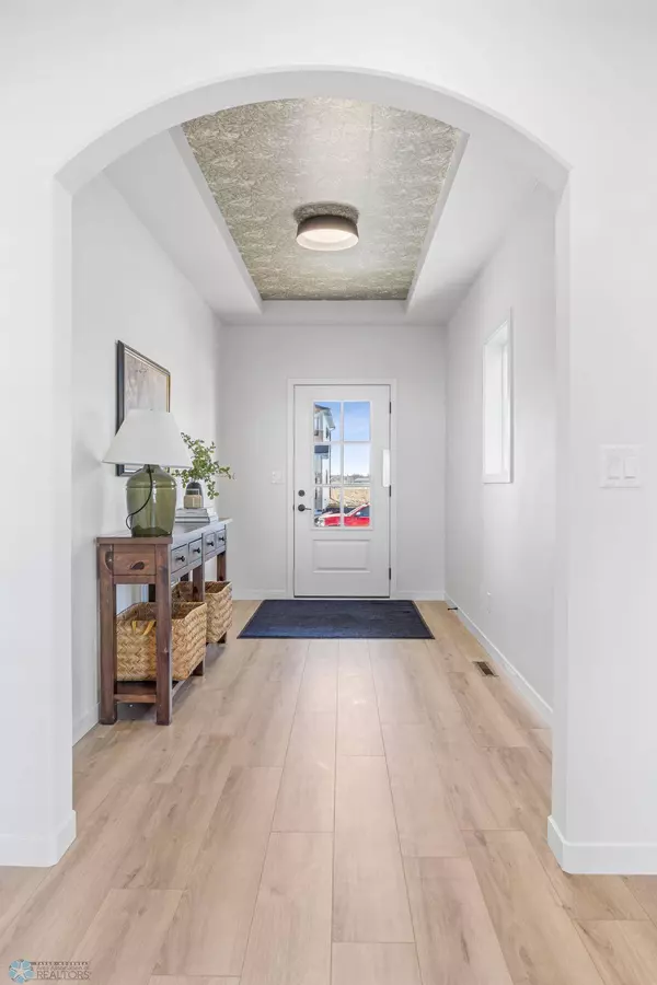 8326 61st ST S, Horace, ND 58047