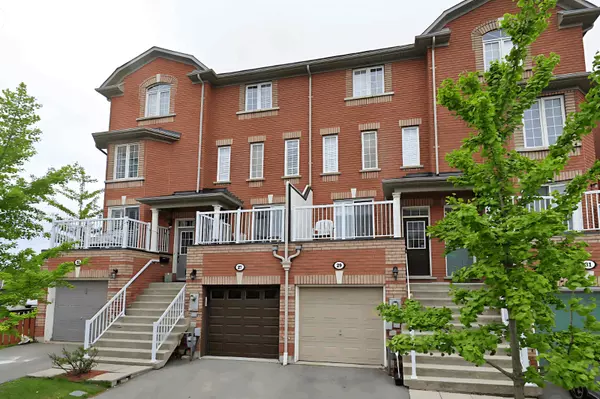 Your Dream Townhouse Awaits: A Briar Hill-Belgravia Gem Under $1M!