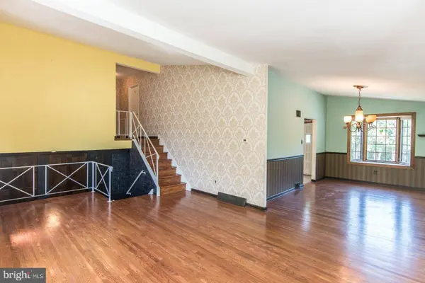 9316 LARAMIE RD, Philadelphia, PA 19115