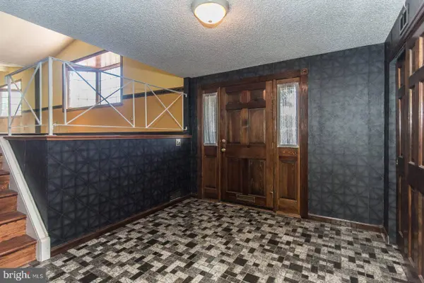 9316 LARAMIE RD, Philadelphia, PA 19115