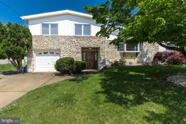 9316 LARAMIE RD, Philadelphia, PA 19115