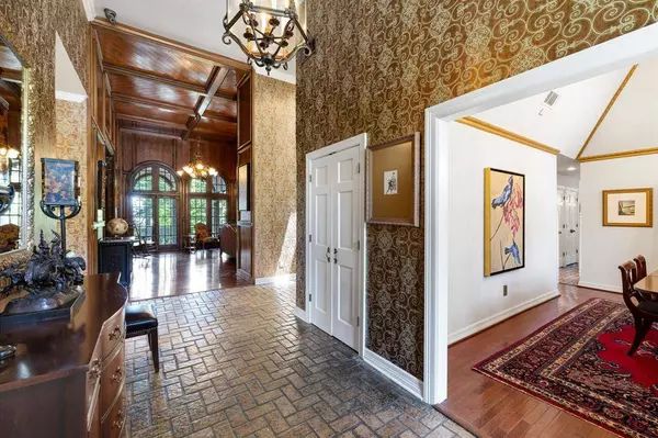 2 Nobhill Drive, Greenville, TX 75402