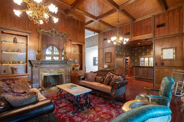 2 Nobhill Drive, Greenville, TX 75402